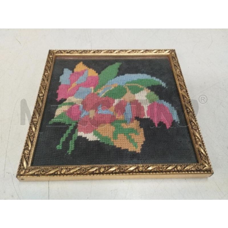 QUADRETTO VECCHIO RICAMO MAZZO FIORI C/ORO | Mercatino dell'Usato Roma zona marconi 1