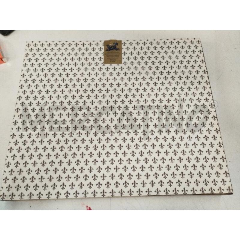 QUADRO DIPINTO UOMO TRA CASALI MAGLIA ROSSA | Mercatino dell'Usato Roma zona marconi 4