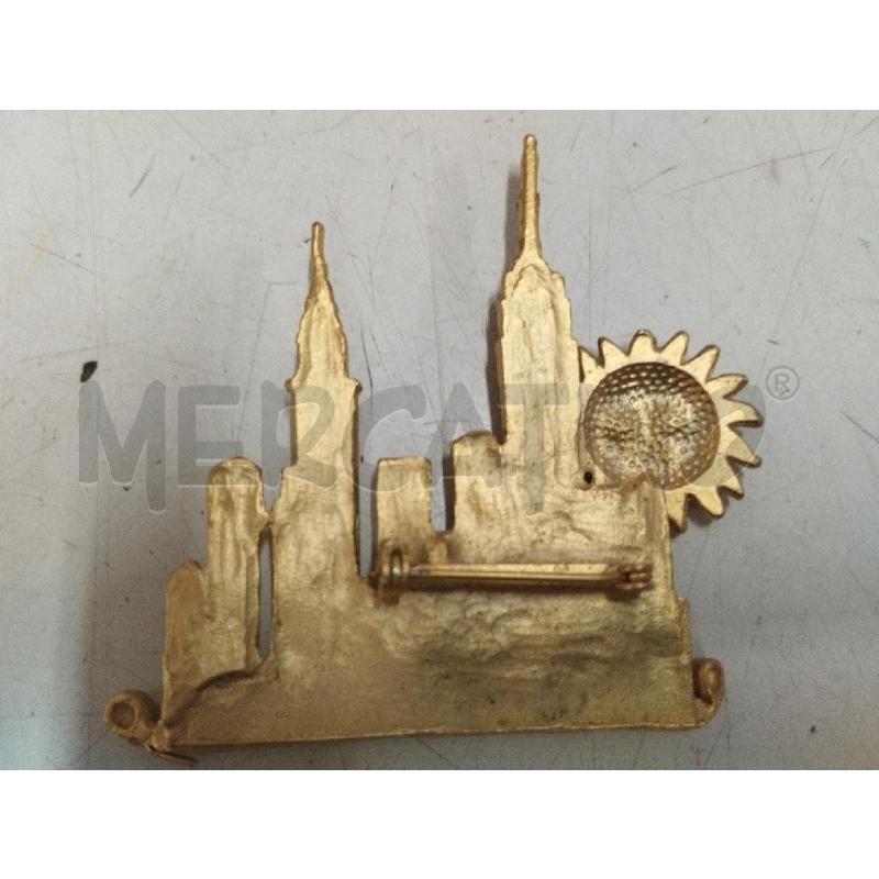 SPILLETTA NEW YORK CON SOLE METALLO DORATO | Mercatino dell'Usato Roma zona marconi 2