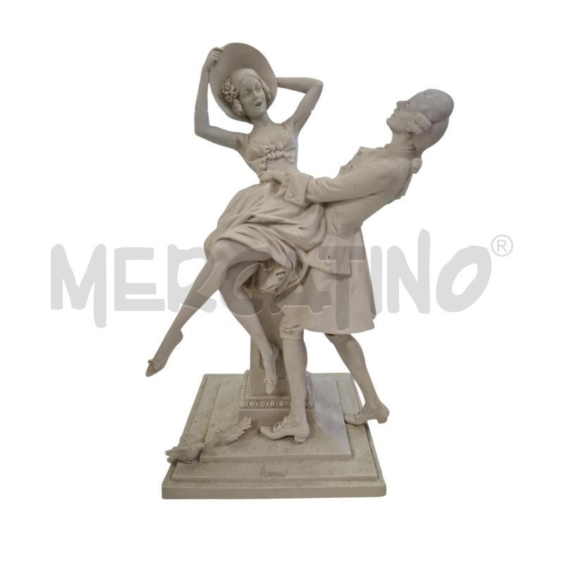 STATUETTA AMANTI SU COLONNA SPIZZATA TRIADE BENACCHIO | Mercatino dell'Usato Roma zona marconi 1