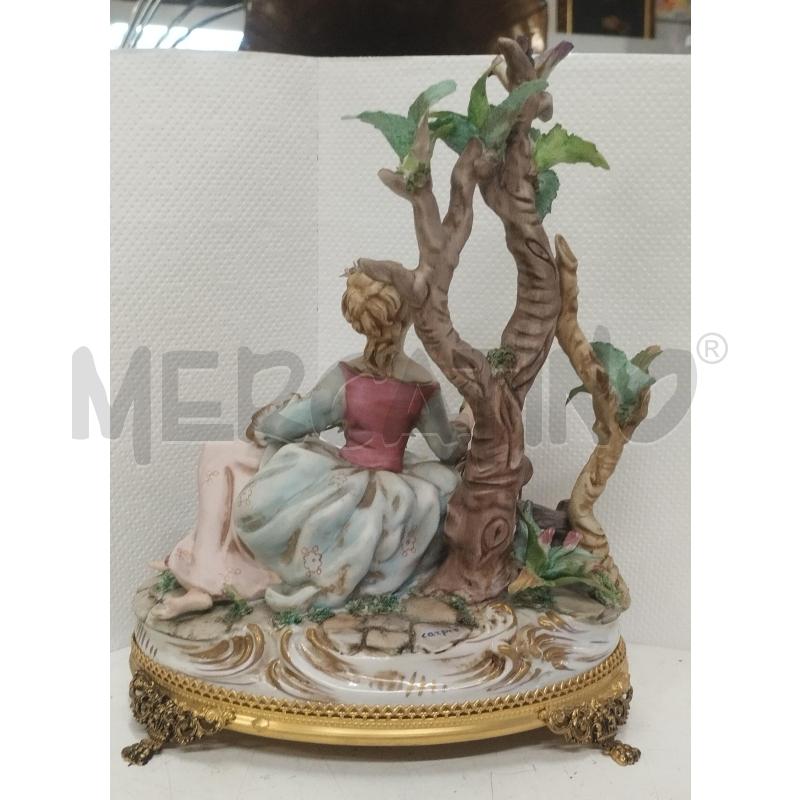 STATUETTA CAPONIMONTE DONNA CON GABBIA SPIZZATA | Mercatino dell'Usato Roma zona marconi 2