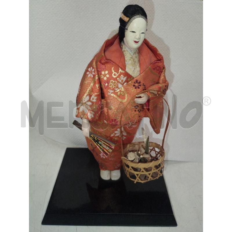 STATUINA GIAPPONESE VESTITO ARANCIONE VINTAGE CM 20 | Mercatino dell'Usato Roma zona marconi 1