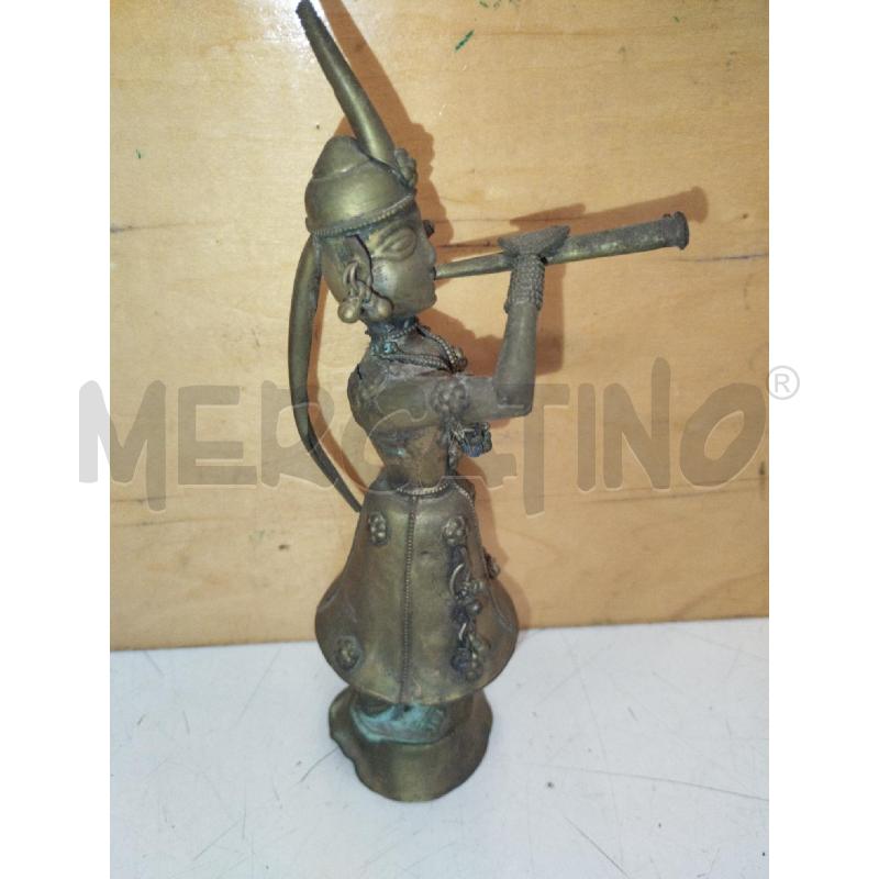 STATUINA MUSICISTA METALLO VINTAGE FLAUTO | Mercatino dell'Usato Roma zona marconi 2