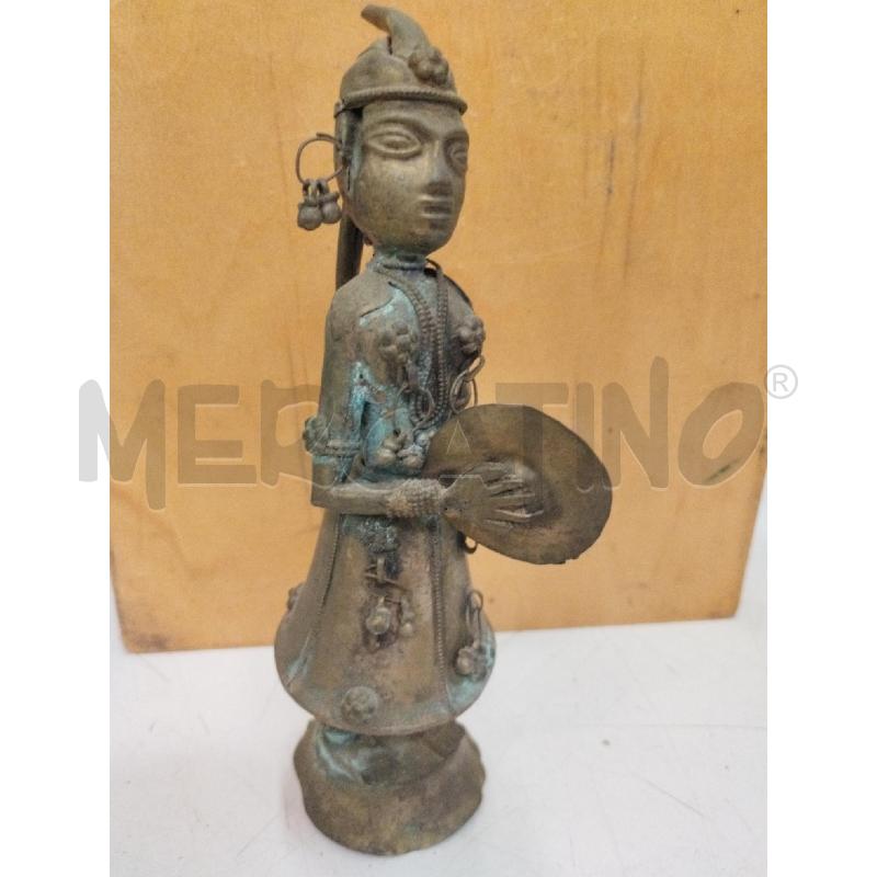 STATUINA MUSICISTA VINTAGE METALLO PIATTI | Mercatino dell'Usato Roma zona marconi 1