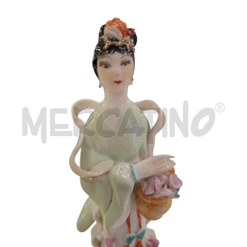 STATUINA PORCELLANA DONNA CINESE VINTAGE ALT 15 CM | Mercatino dell'Usato Roma zona marconi 3
