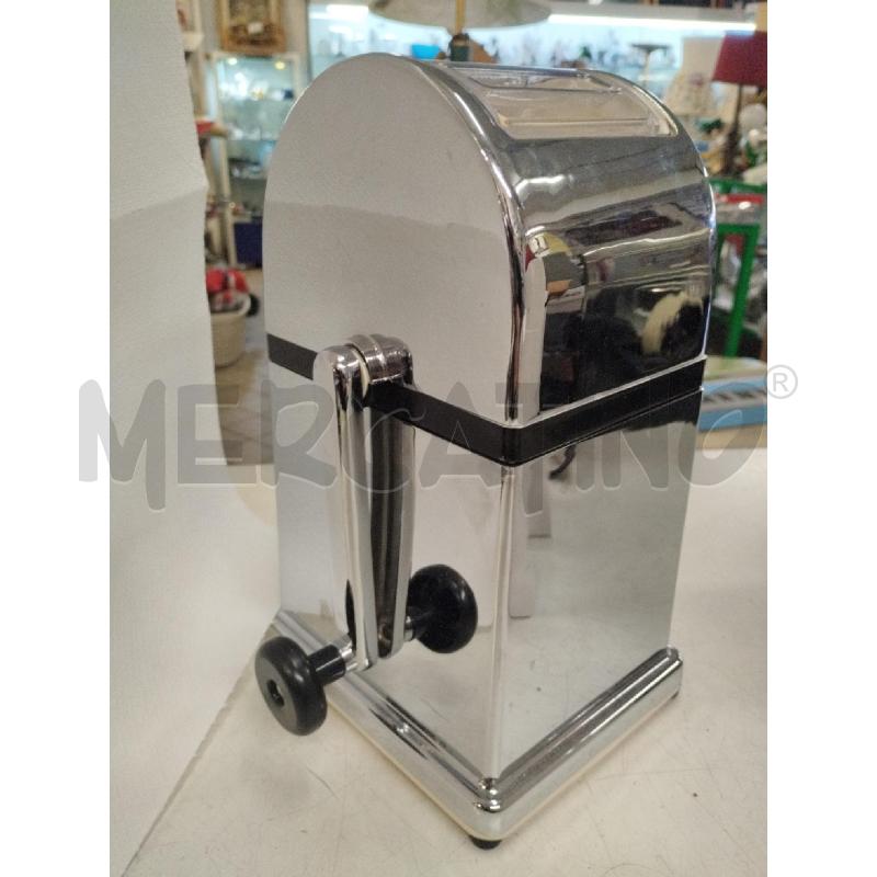TRITA GHIACCIO ICE CRUSHER A MANO | Mercatino dell'Usato Roma zona marconi 2
