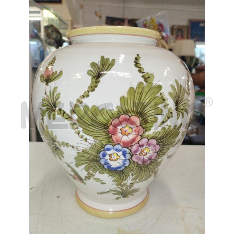 VASO IN TERRACOTTA BIANCO DIPINTO FIORI B/GIALLO | Mercatino dell'Usato Roma zona marconi 1