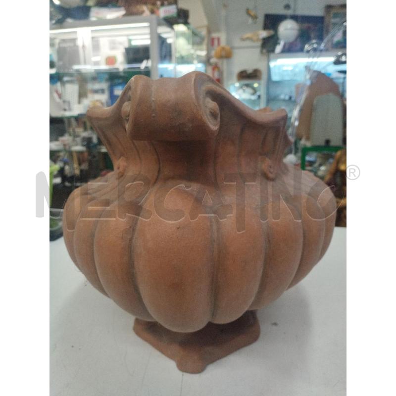 VASO IN TERRACOTTA OVALE IN STILE | Mercatino dell'Usato Roma zona marconi 3