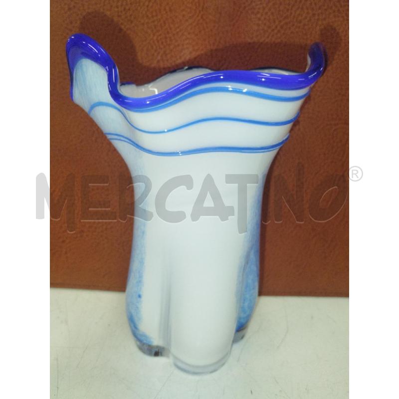VASO VETRO BIANCO E BLU 17 CM | Mercatino dell'Usato Roma zona marconi 2