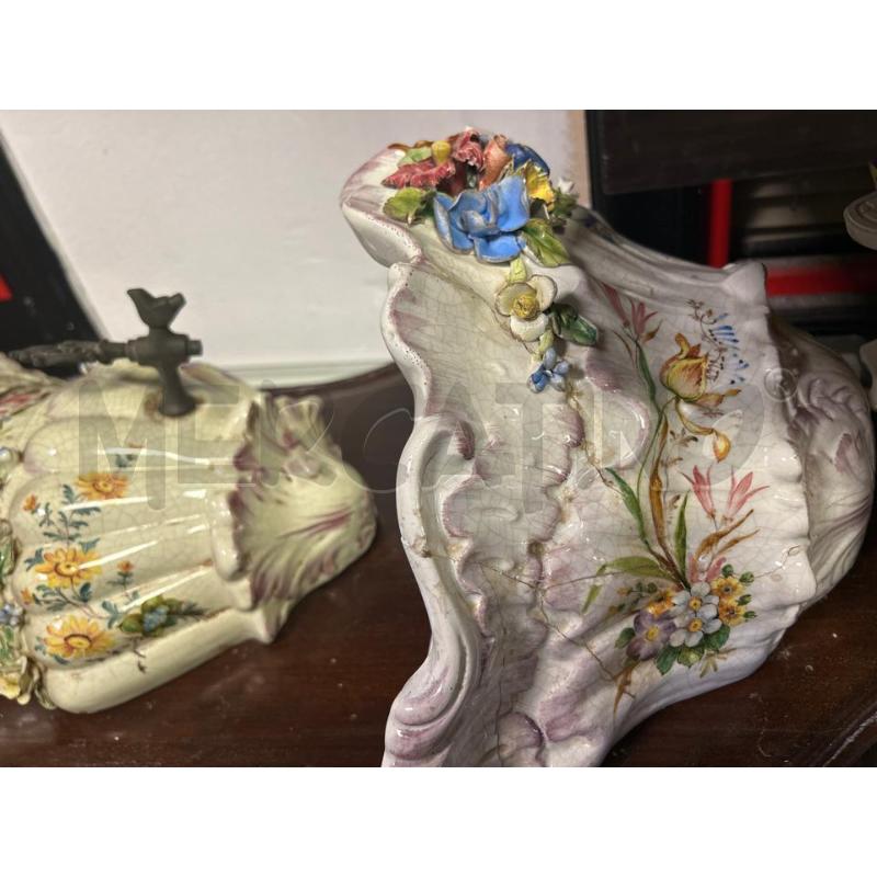 ACQUASANTIERA IN CERAMICA EPOCA CON BASE IN LEGNO | Mercatino dell'Usato Ciampino 2