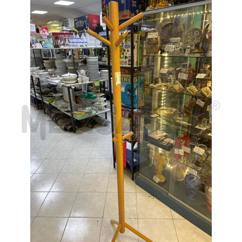 APPENDI ABITI LEGNO MUJI | Mercatino dell'Usato Ciampino 1