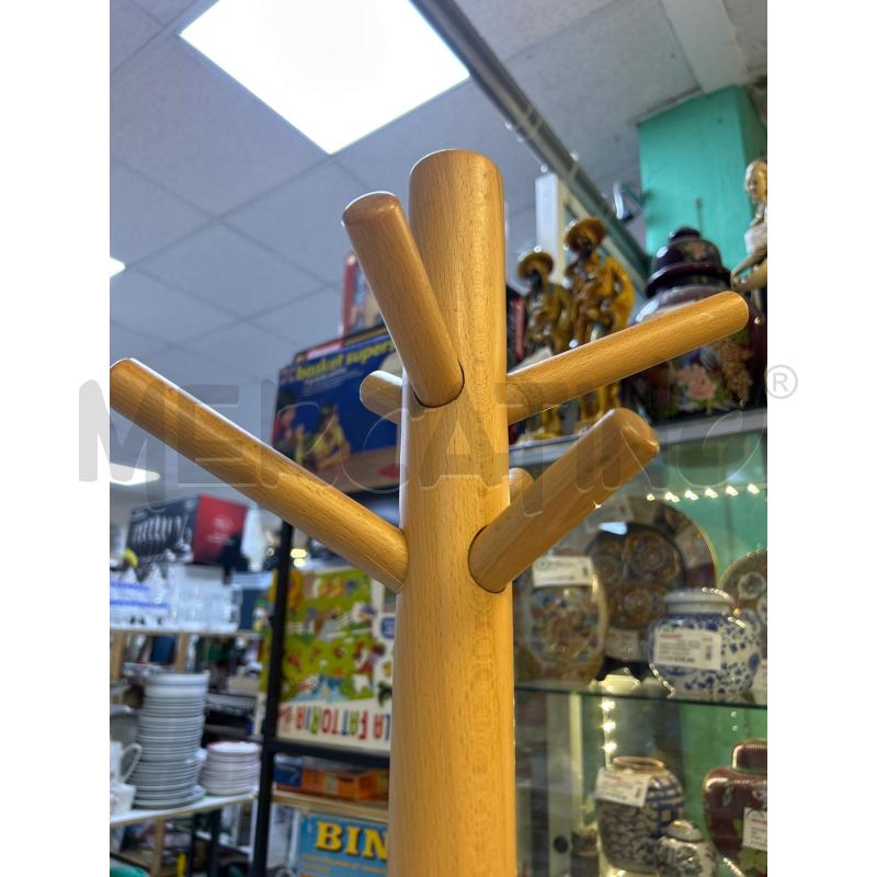 APPENDI ABITI LEGNO MUJI | Mercatino dell'Usato Ciampino 3