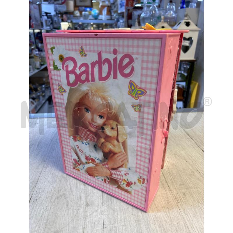 BARBIE CON BORSA ARMADIO PORTABAMBOLE E VESTITI | Mercatino dell'Usato Ciampino 2