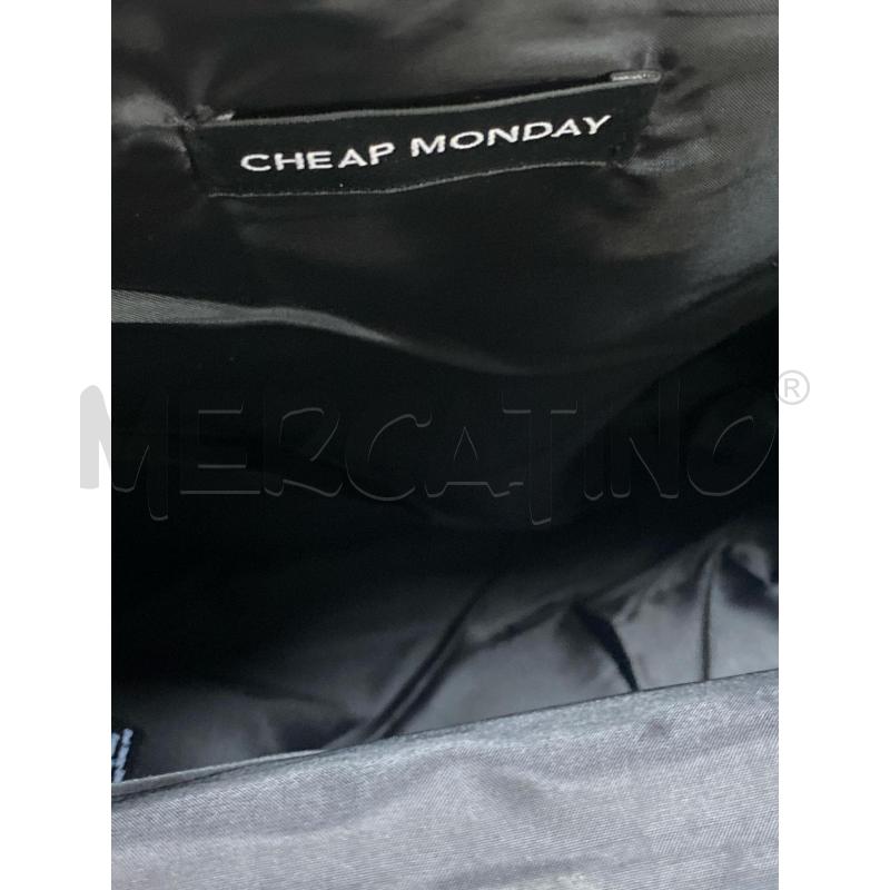 BORSA DONNA CHEAP MONDAY NERA FANT NERA TIPO BUSTA  | Mercatino dell'Usato Ciampino 3