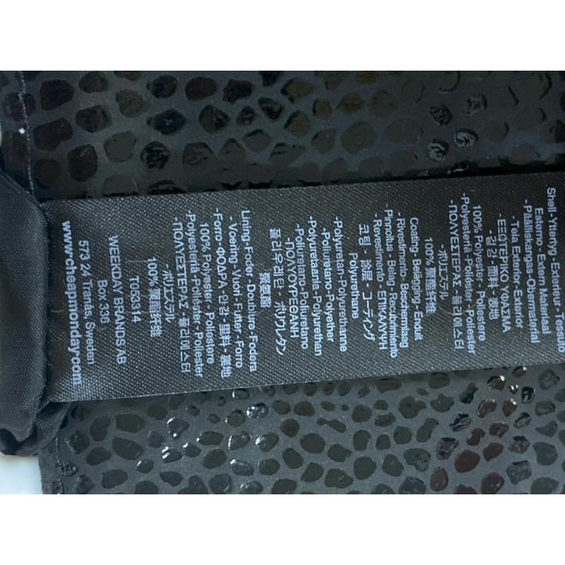 BORSA DONNA CHEAP MONDAY NERA FANT NERA TIPO BUSTA  | Mercatino dell'Usato Ciampino 5