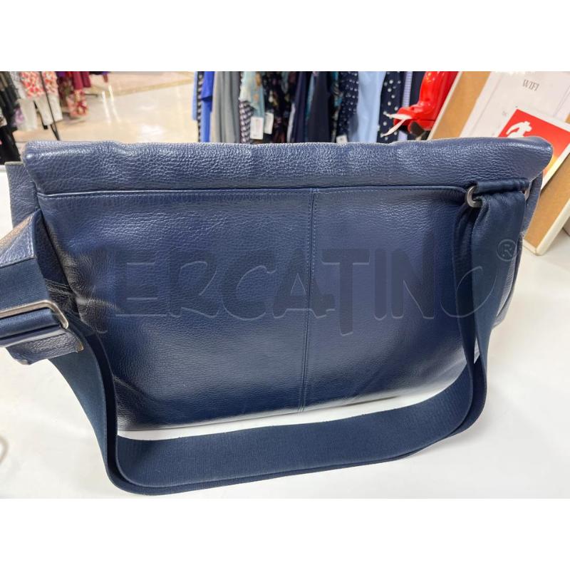 BORSA DONNA DA PC/LAVORO MANDARINA DUCK BLU PELLE DIFETTO ANGOLI | Mercatino dell'Usato Ciampino 4