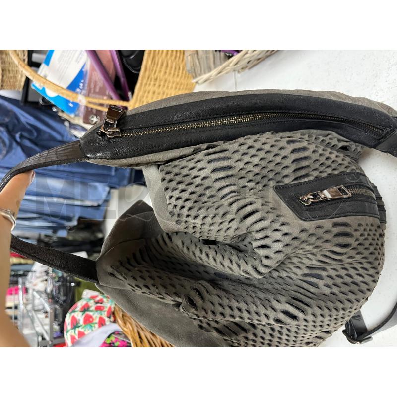 BORSA DONNA IXOS PELLE SCAMO NERA E GRIGIA | Mercatino dell'Usato Ciampino 3