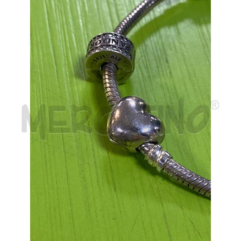 BRACCIALE PANDORA CON CHARM | Mercatino dell'Usato Ciampino 4