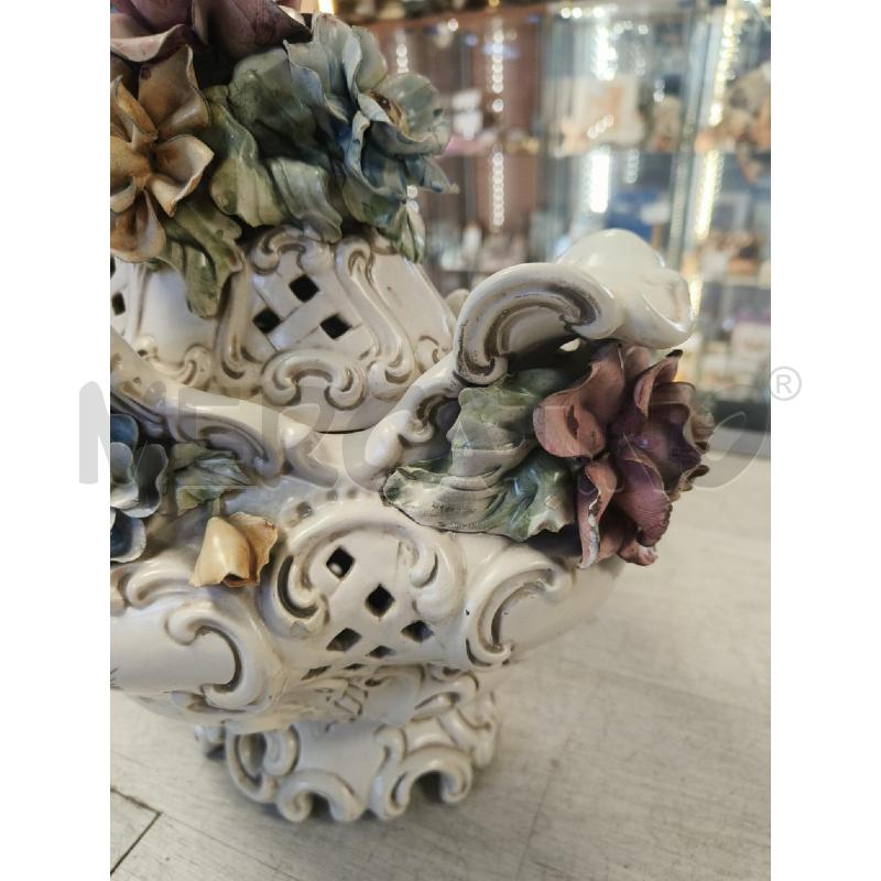 CENTROTAVOLA CERAMICA BASSANO CON DECORO FIORI | Mercatino dell'Usato Ciampino 4