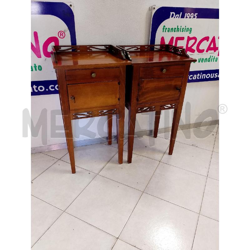 COMODINI COPPIA IN STILE IN LEGNO | Mercatino dell'Usato Ciampino 1