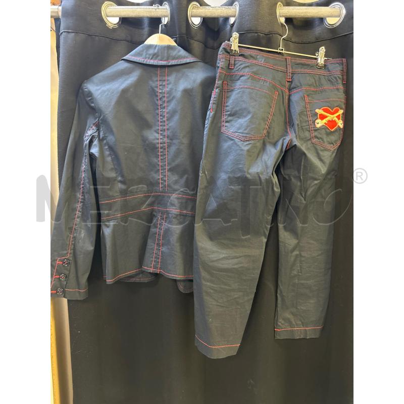 COMPLETO DONNA MOSCHINO BLU CUCITURE ROSSE | Mercatino dell'Usato Ciampino 3