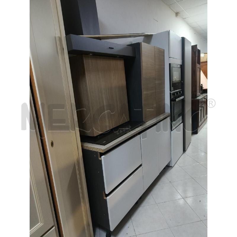 CUCINA BIANCA E GRIGIA COMPLETA DI ELETTRODOMESTICI | Mercatino dell'Usato Ciampino 1