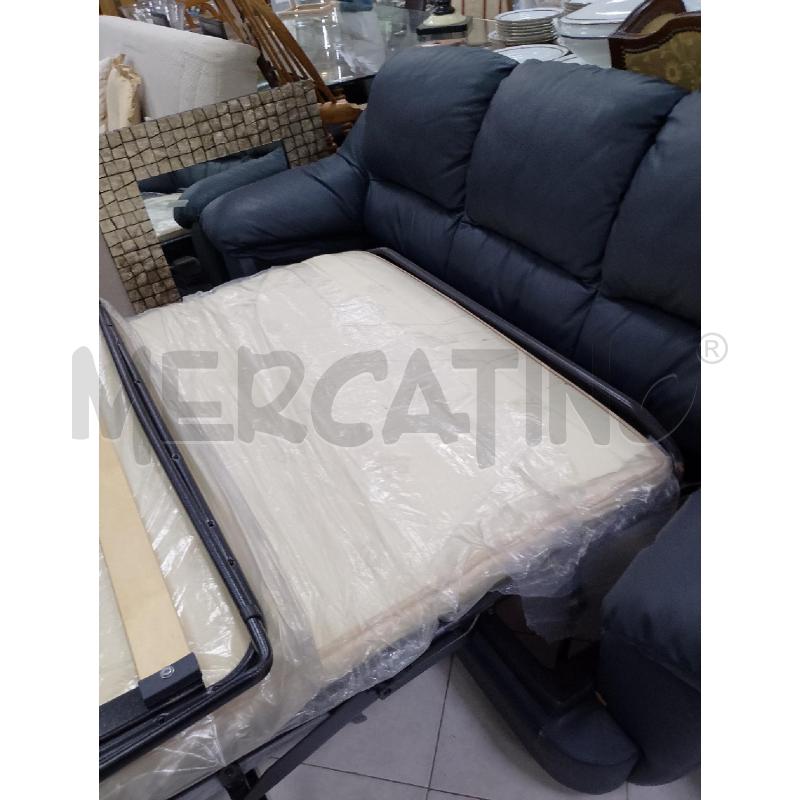 DIVANO LETTO BLU | Mercatino dell'Usato Ciampino 3