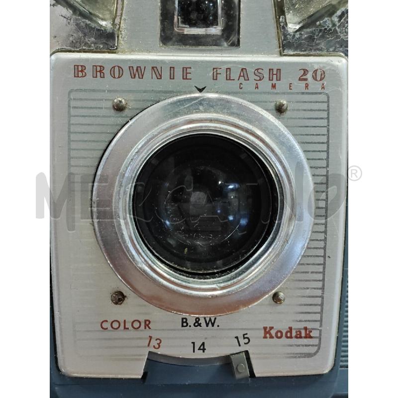 FOTOCAMERA KODAK BROWNIE FLASH 20 | Mercatino dell'Usato Ciampino 3