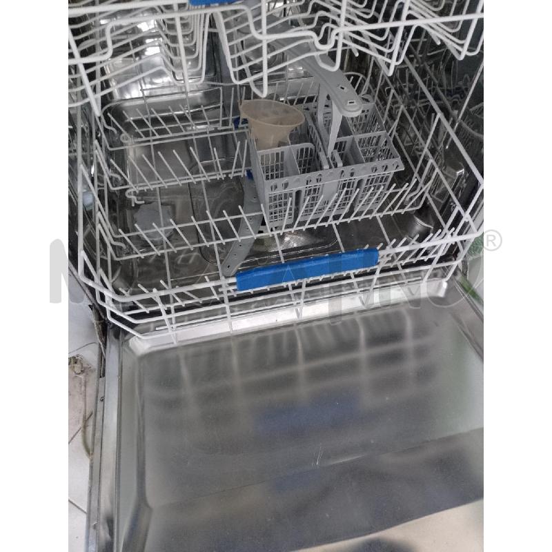 LAVASTOVIGLIE INDESIT | Mercatino dell'Usato Ciampino 5