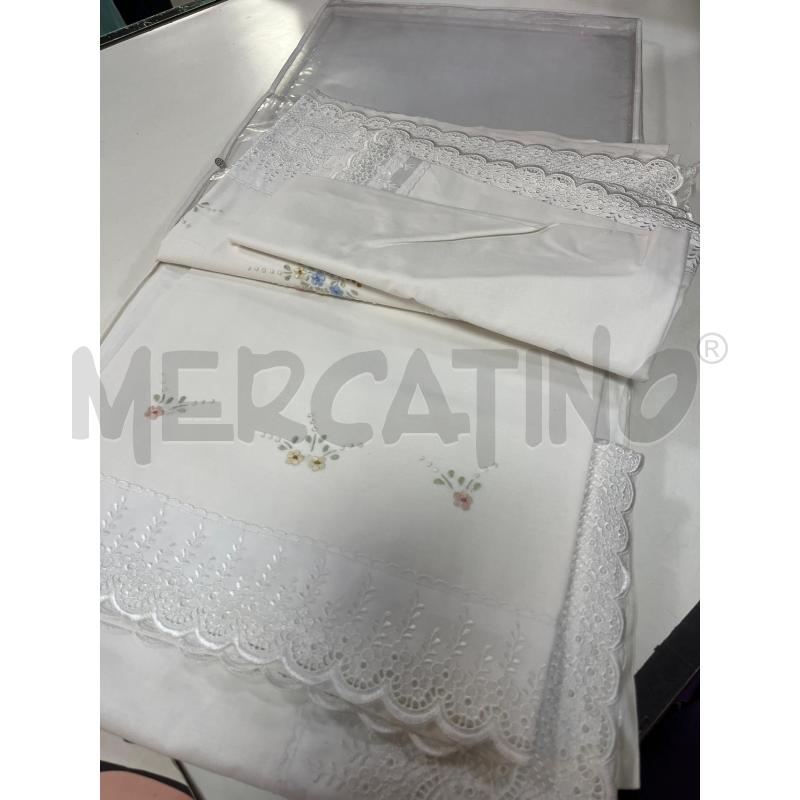 LENZUOLO MATRIMONIALE COMPLETO BIANCO PIZZO FIORELLINI | Mercatino dell'Usato Ciampino 1