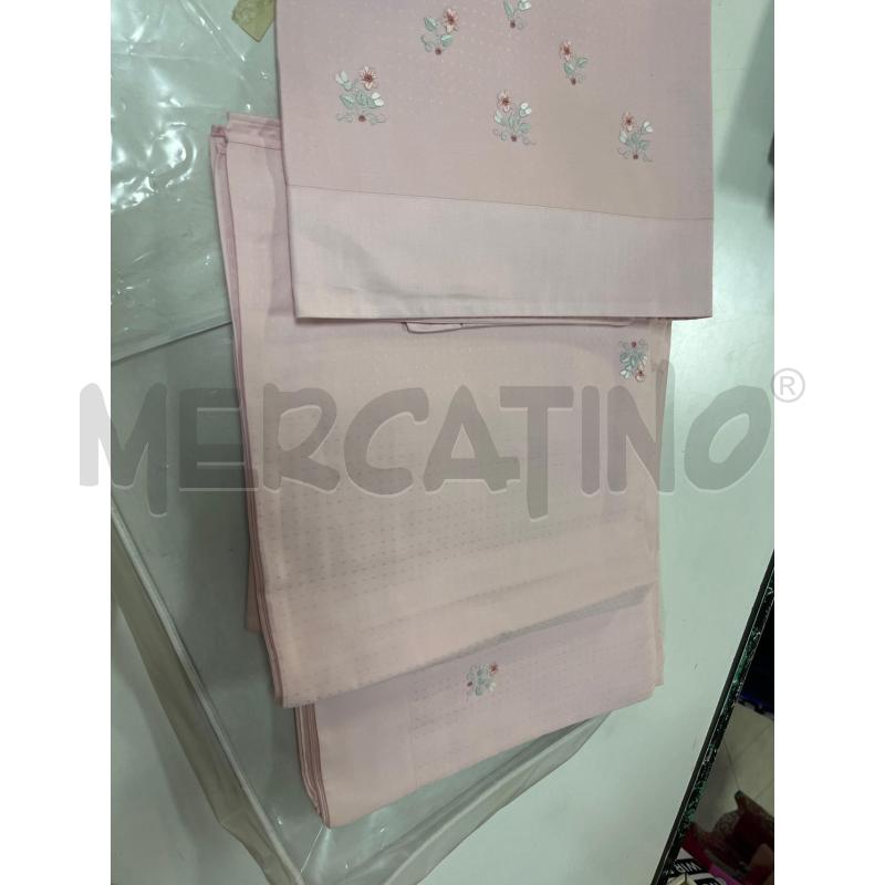LENZUOLO MATRIMONIALE ROSA CON FEDERE FIORELLINI | Mercatino dell'Usato Ciampino 3