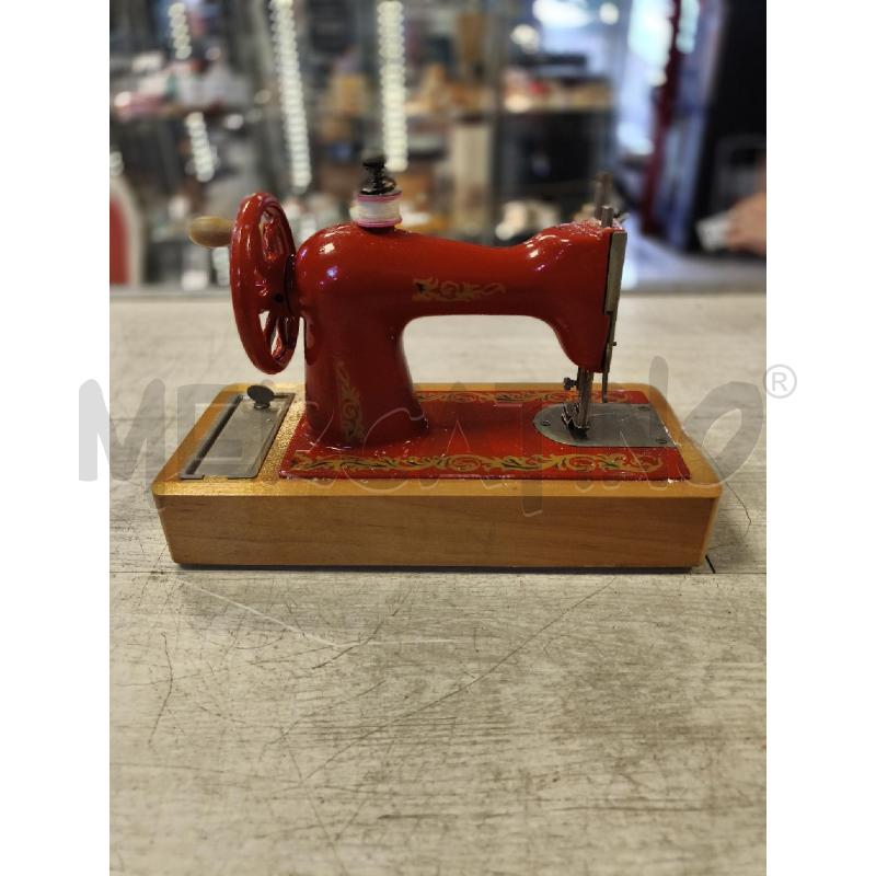 MACCHINA CUCIRE VINTAGE  | Mercatino dell'Usato Ciampino 3
