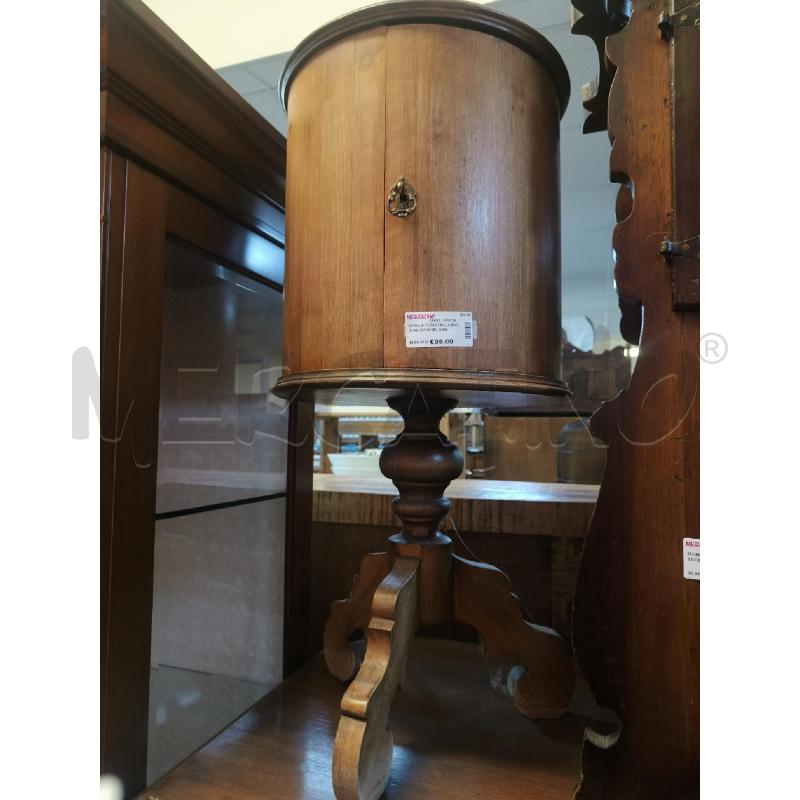 MOBILE TONDO IN LEGNO CON SPORTELO PORTABOTTIGLIE | Mercatino dell'Usato Ciampino 1