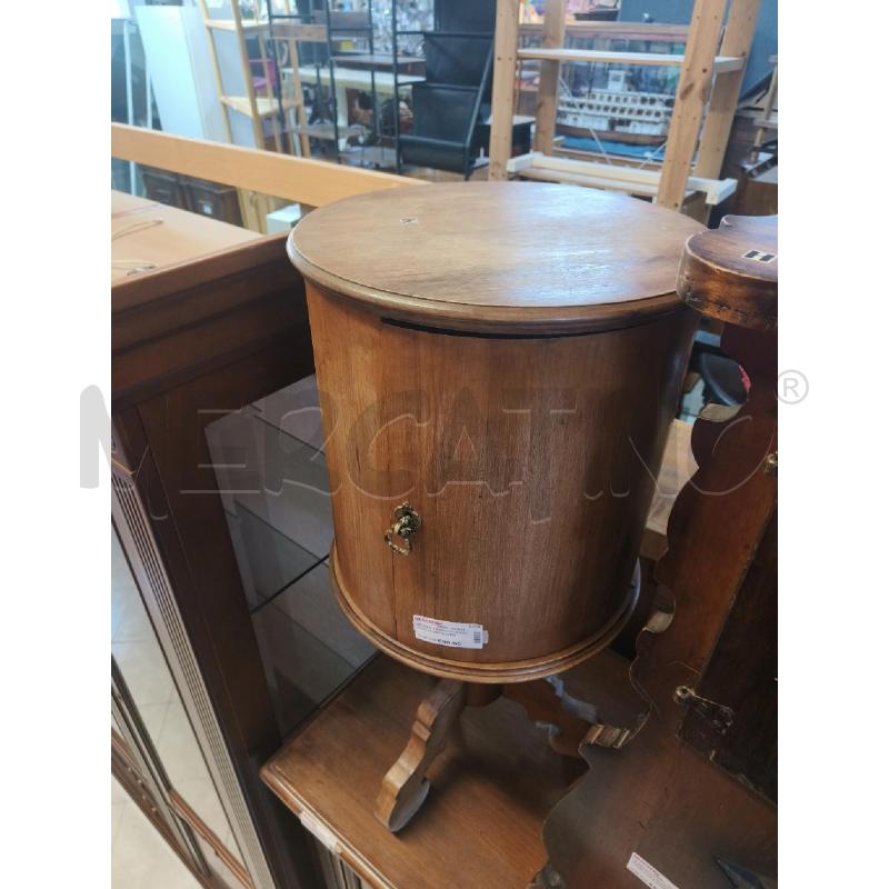 MOBILE TONDO IN LEGNO CON SPORTELO PORTABOTTIGLIE | Mercatino dell'Usato Ciampino 4