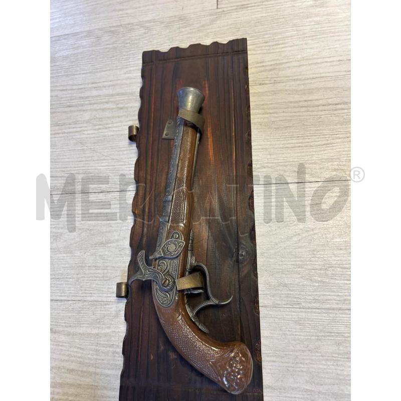 PISTOLA RIPRODUZIONE SU BASE IN LEGNO | Mercatino dell'Usato Ciampino 1