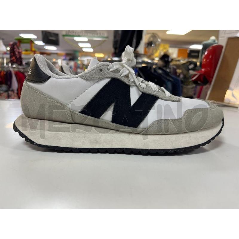 SCARPE DONNA NEW BALANCE BIANCHE NERE 237 | Mercatino dell'Usato Ciampino 3