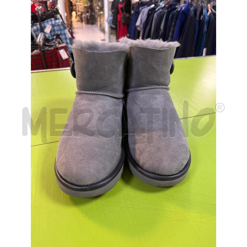 SCARPE DONNA UGG GRIGIO CON BOTTONE | Mercatino dell'Usato Ciampino 1