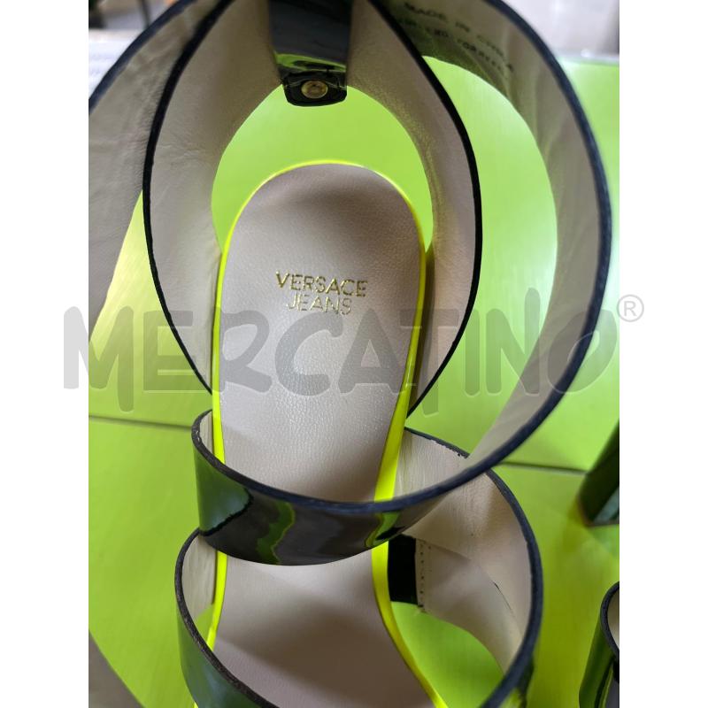SCARPE DONNA VERSACE TACCO NERE STR VERDE FLUO | Mercatino dell'Usato Ciampino 2