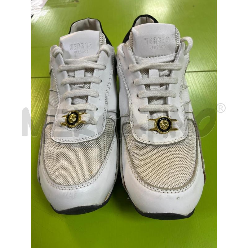 SCARPE UOMO VERSUS VERSACE BIANCHE E NERE | Mercatino dell'Usato Ciampino 1