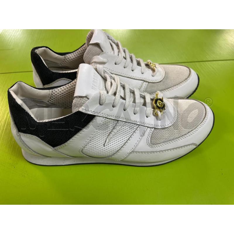 SCARPE UOMO VERSUS VERSACE BIANCHE E NERE | Mercatino dell'Usato Ciampino 3