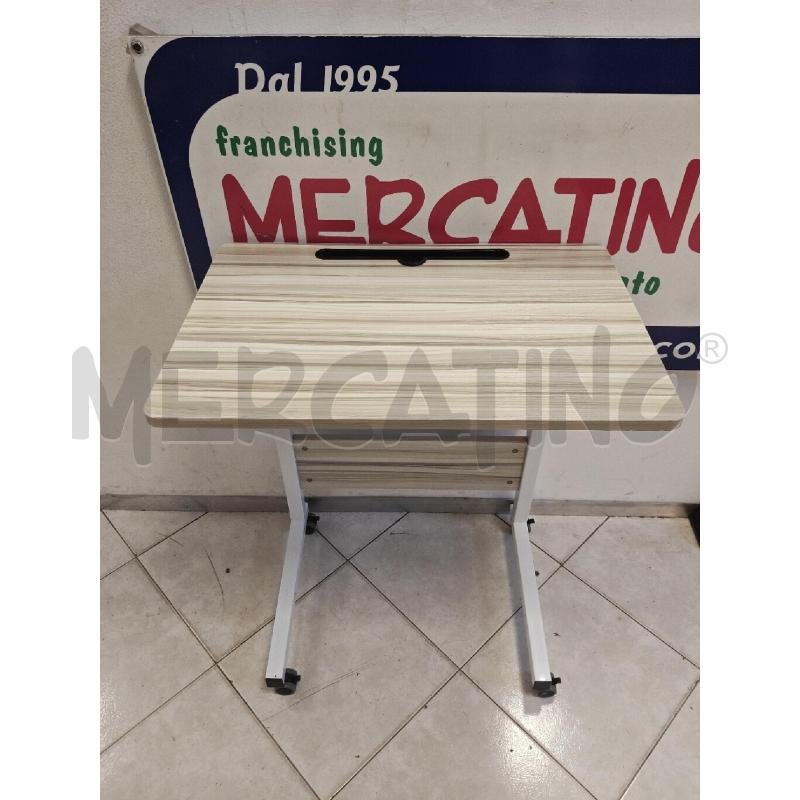 SCRIVANIA CON ROTELLE WENGHE CHIARO | Mercatino dell'Usato Ciampino 1