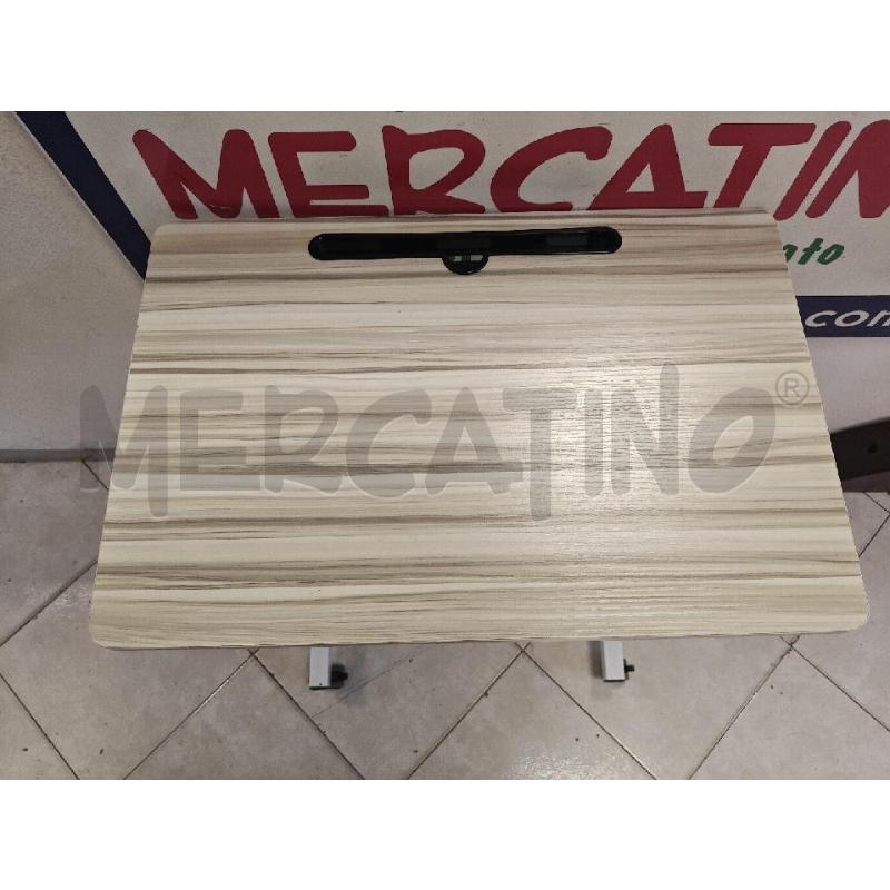 SCRIVANIA CON ROTELLE WENGHE CHIARO | Mercatino dell'Usato Ciampino 2