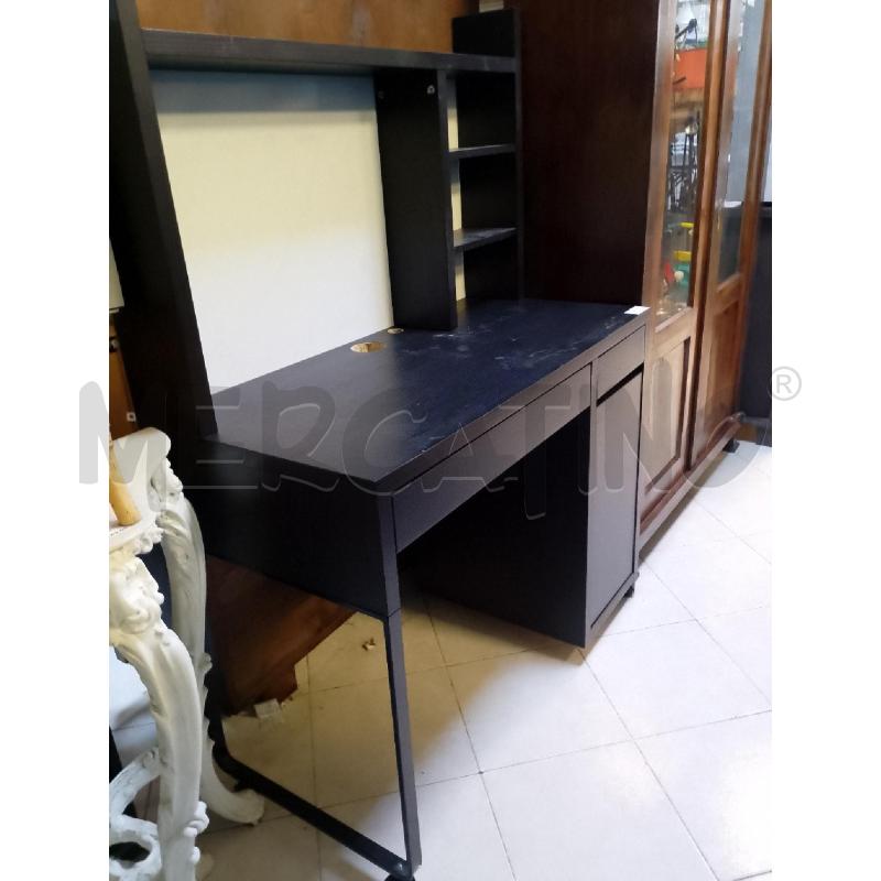 SCRIVANIA IKEA MICKE | Mercatino dell'Usato Ciampino 1