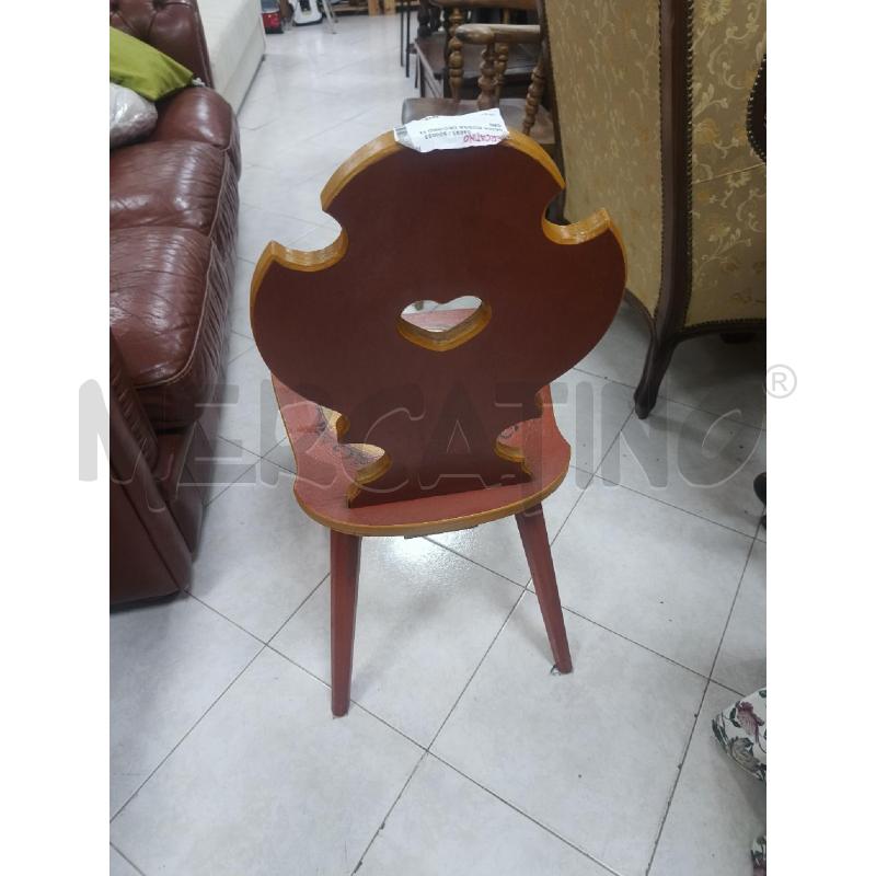 SEDIA ROSSA DECORO FIORI | Mercatino dell'Usato Ciampino 3