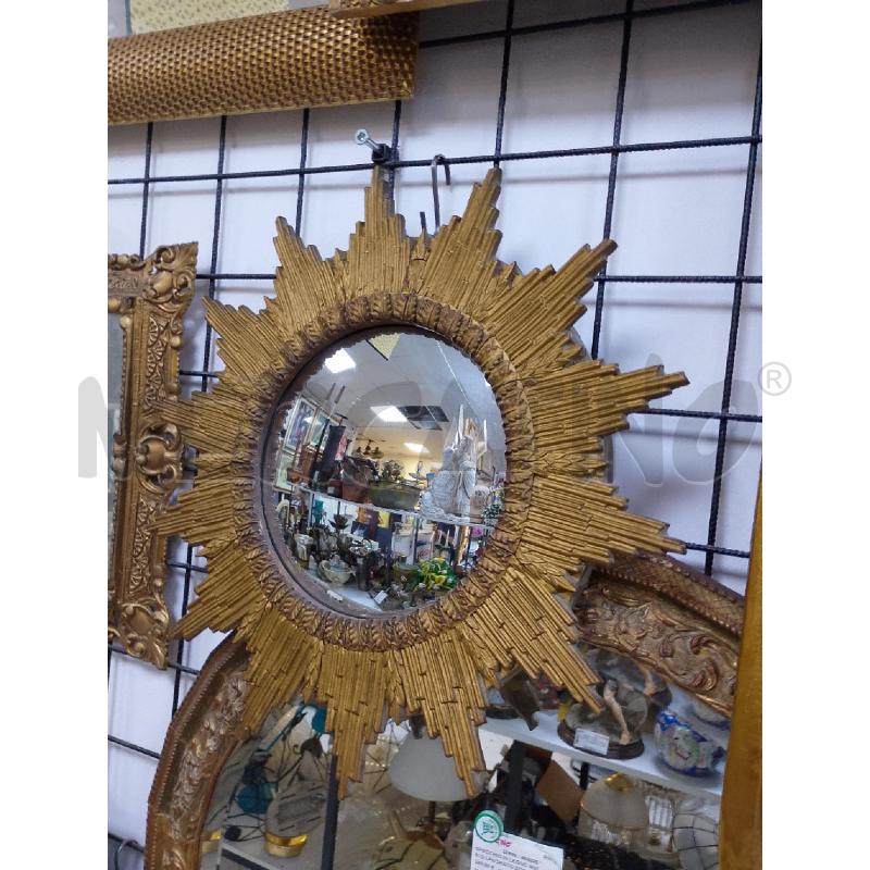 SPECCHIO DORATOIN LEGNO A FORMA DI SOLE | Mercatino dell'Usato Ciampino 4