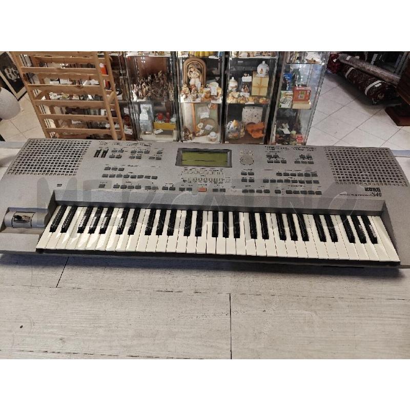 TASTIERA KORG IS40 | Mercatino dell'Usato Ciampino 1