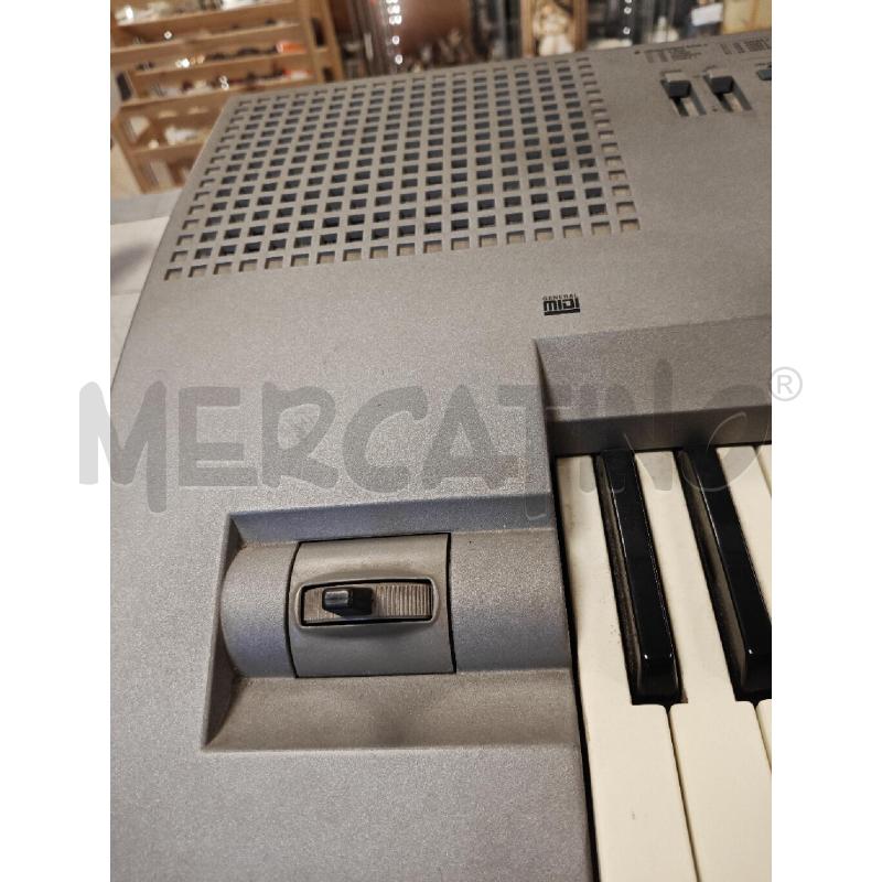 TASTIERA KORG IS40 | Mercatino dell'Usato Ciampino 4