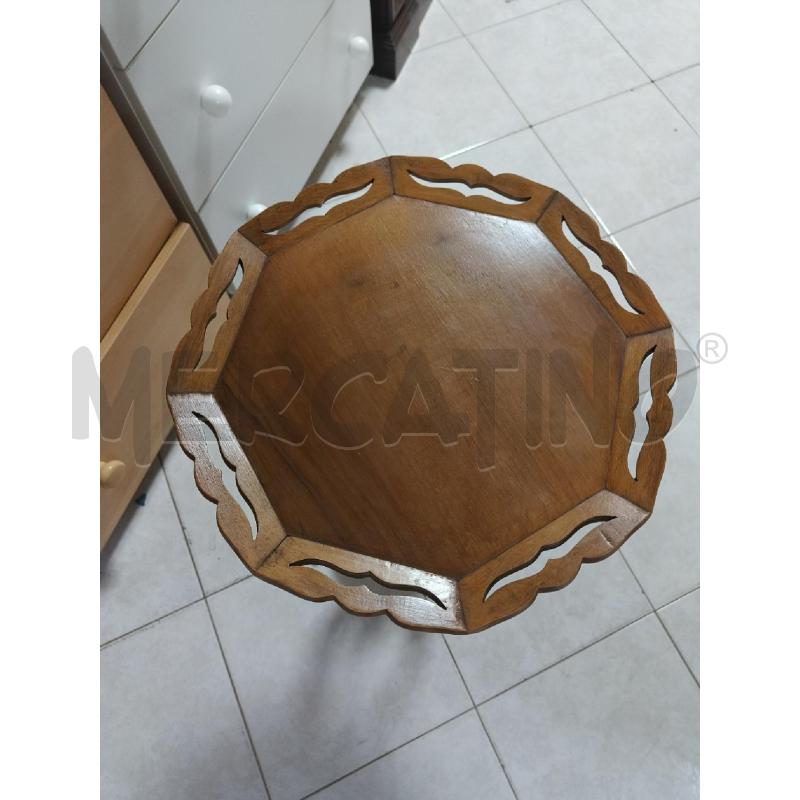 TAVOLINO TONDO IN LEGNO 3 GAMBE | Mercatino dell'Usato Ciampino 2