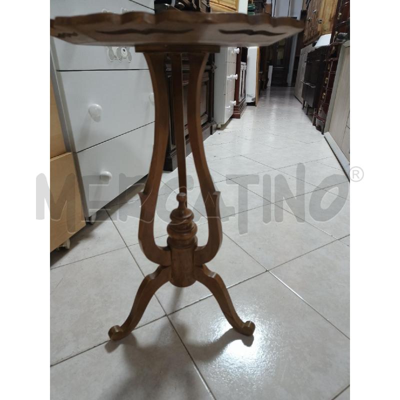 TAVOLINO TONDO IN LEGNO 3 GAMBE | Mercatino dell'Usato Ciampino 4