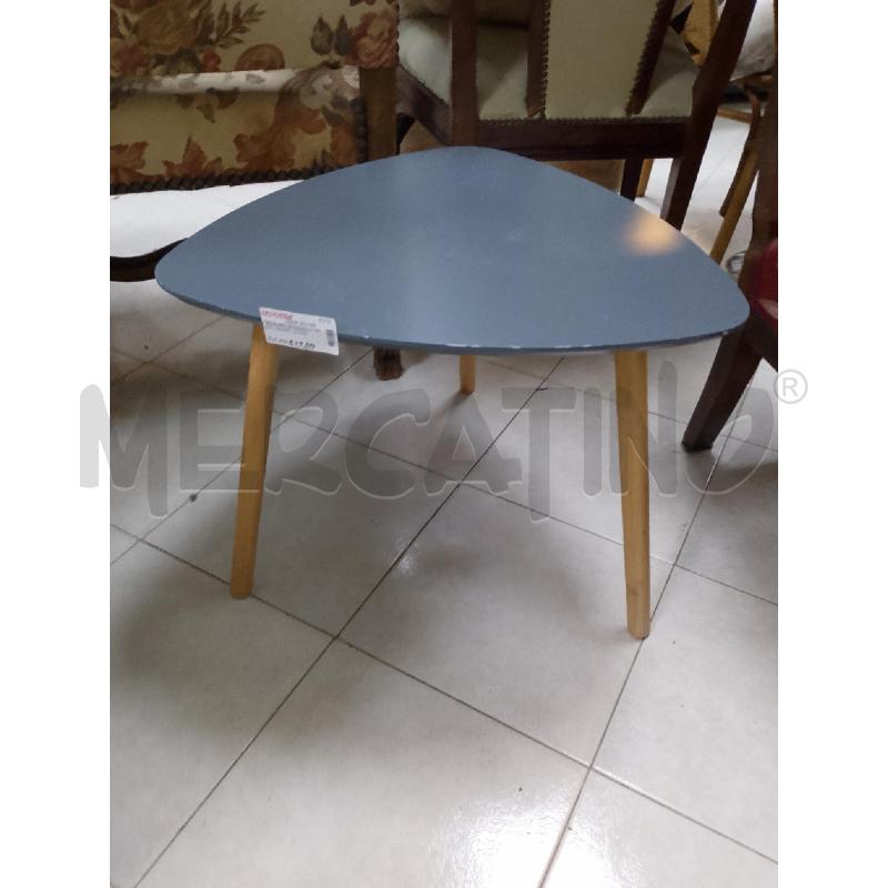 TAVOLINO TRIANGOLO GRIGIO GAMBE LEGNO | Mercatino dell'Usato Ciampino 1